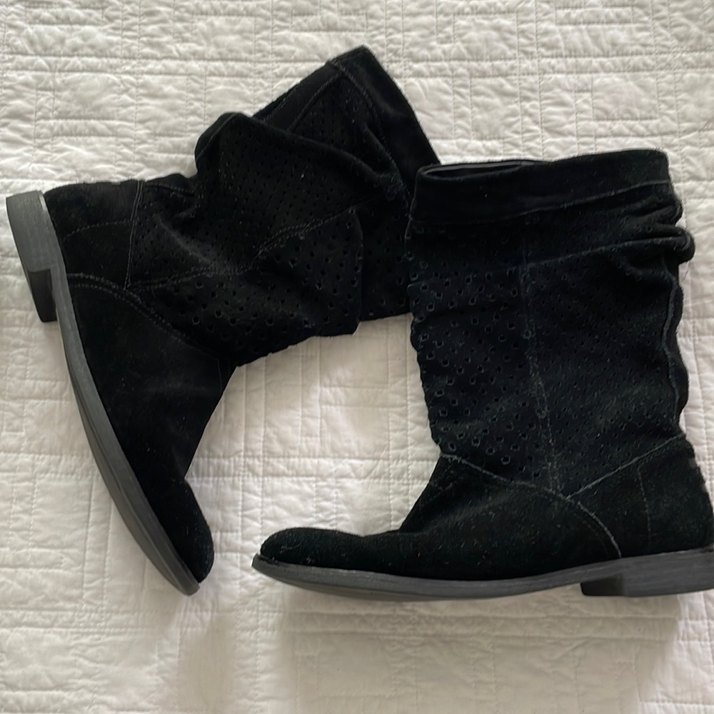 TOMS boots